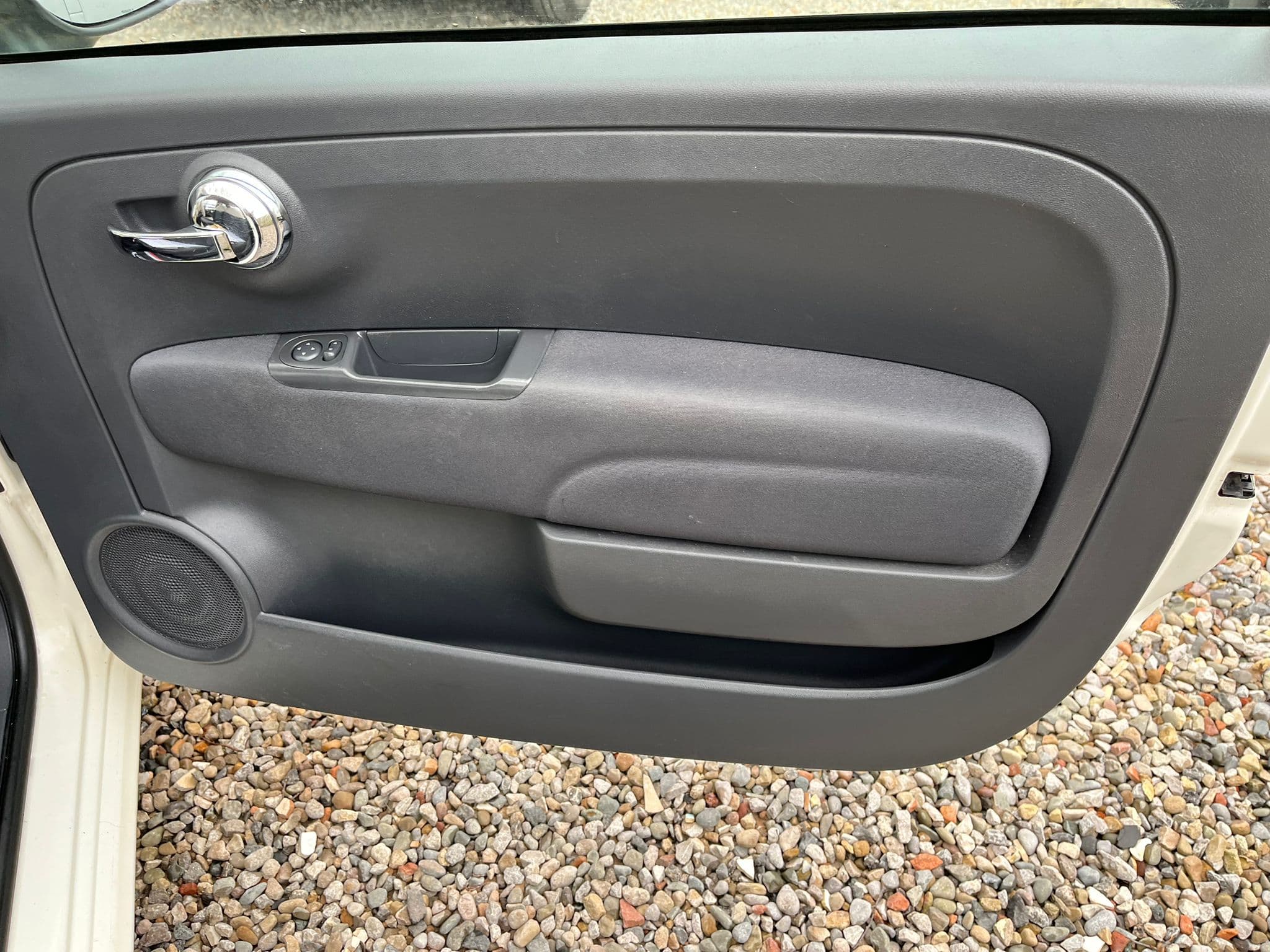 Vehicle image 6 of 12