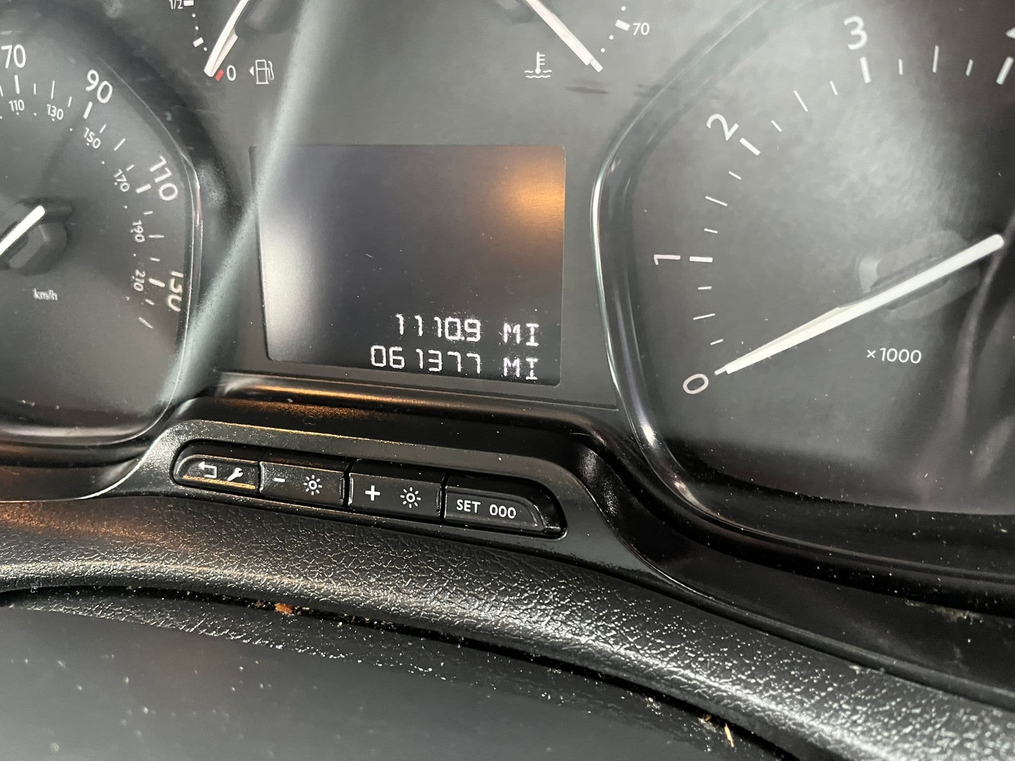 Vehicle image 12 of 21