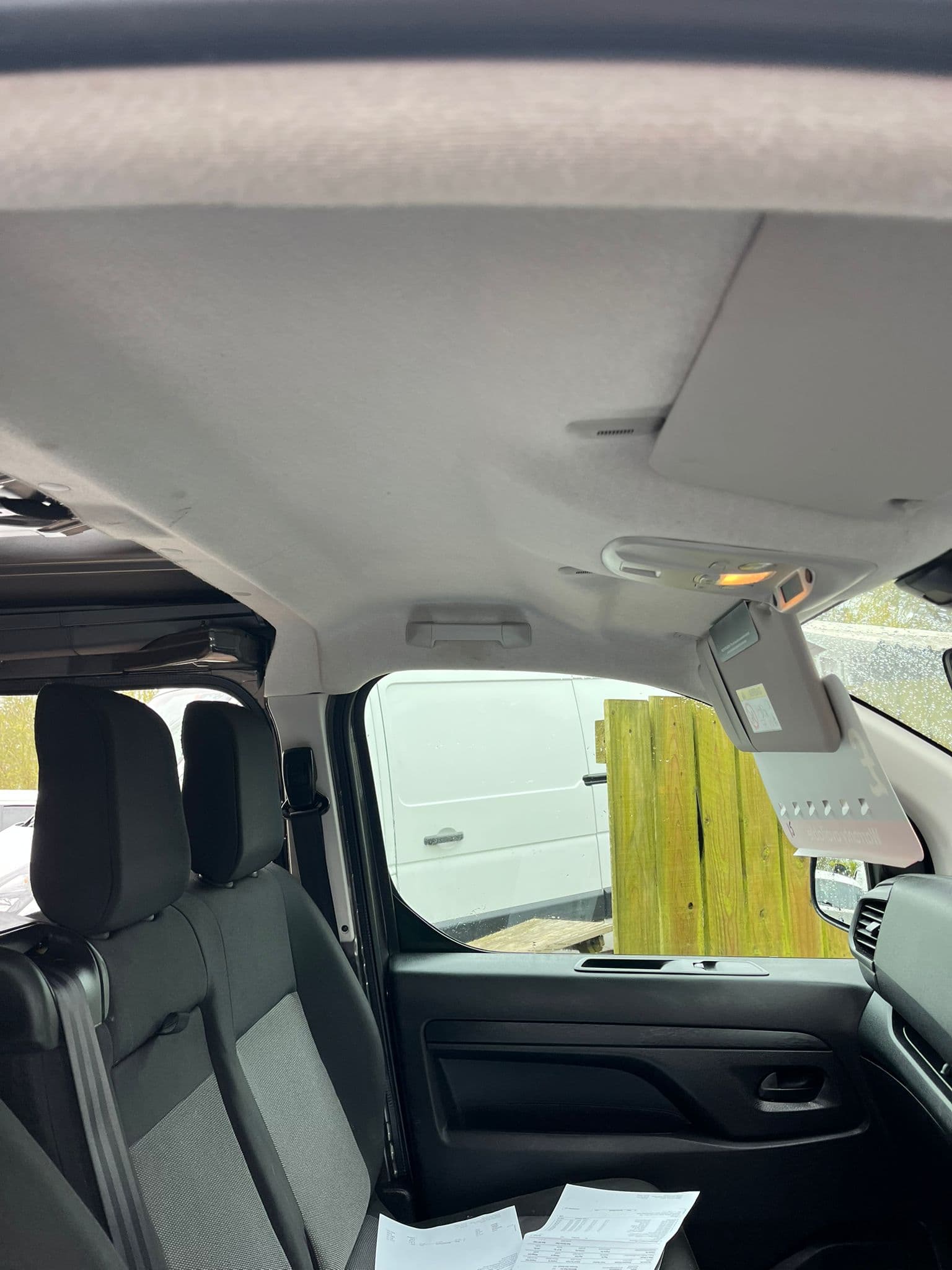 Vehicle image 15 of 21