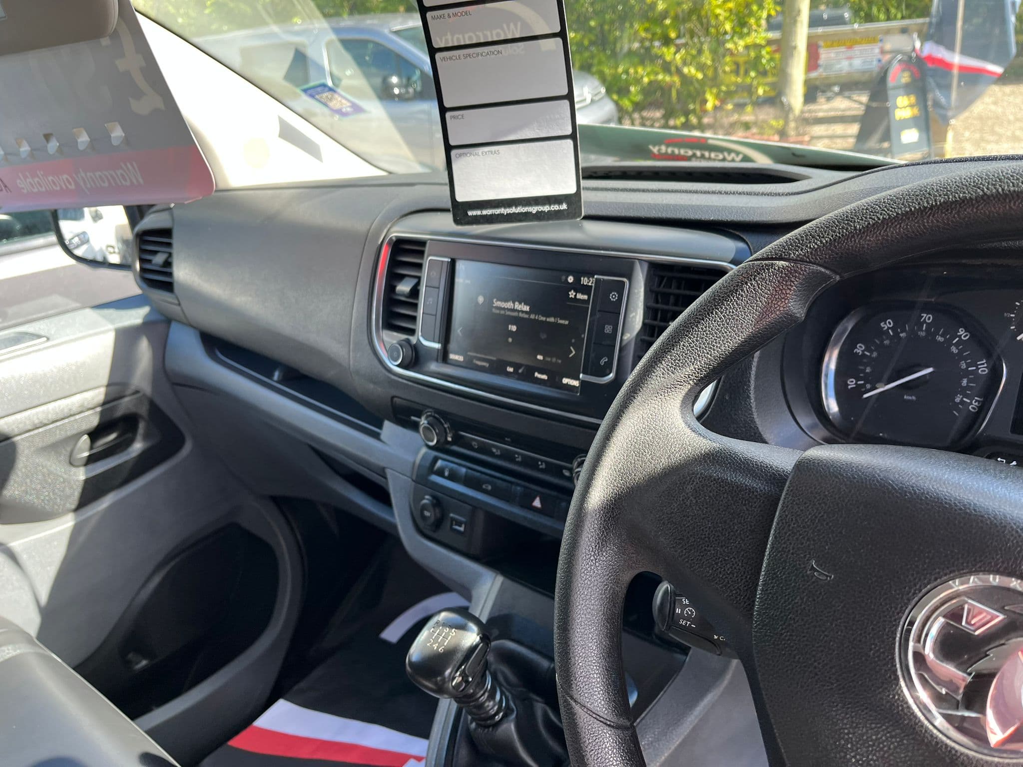 Vehicle image 15 of 32