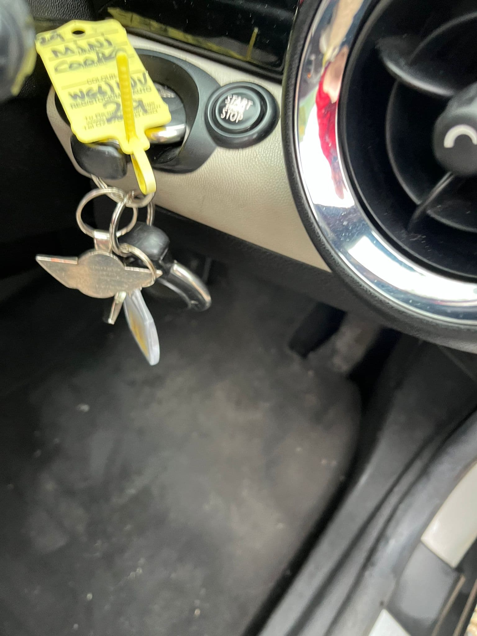 Vehicle image 9 of 16