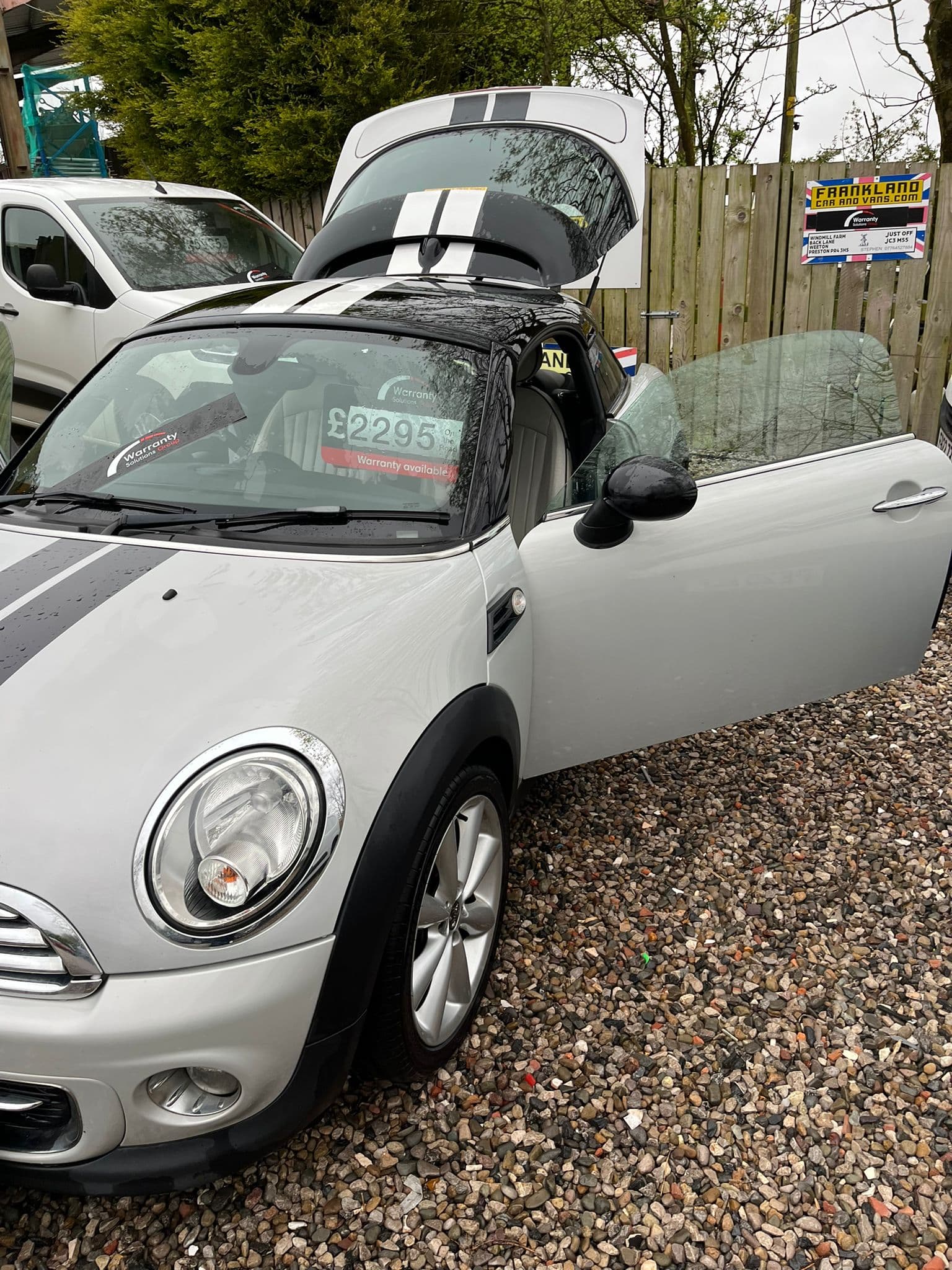 Vehicle image 15 of 16