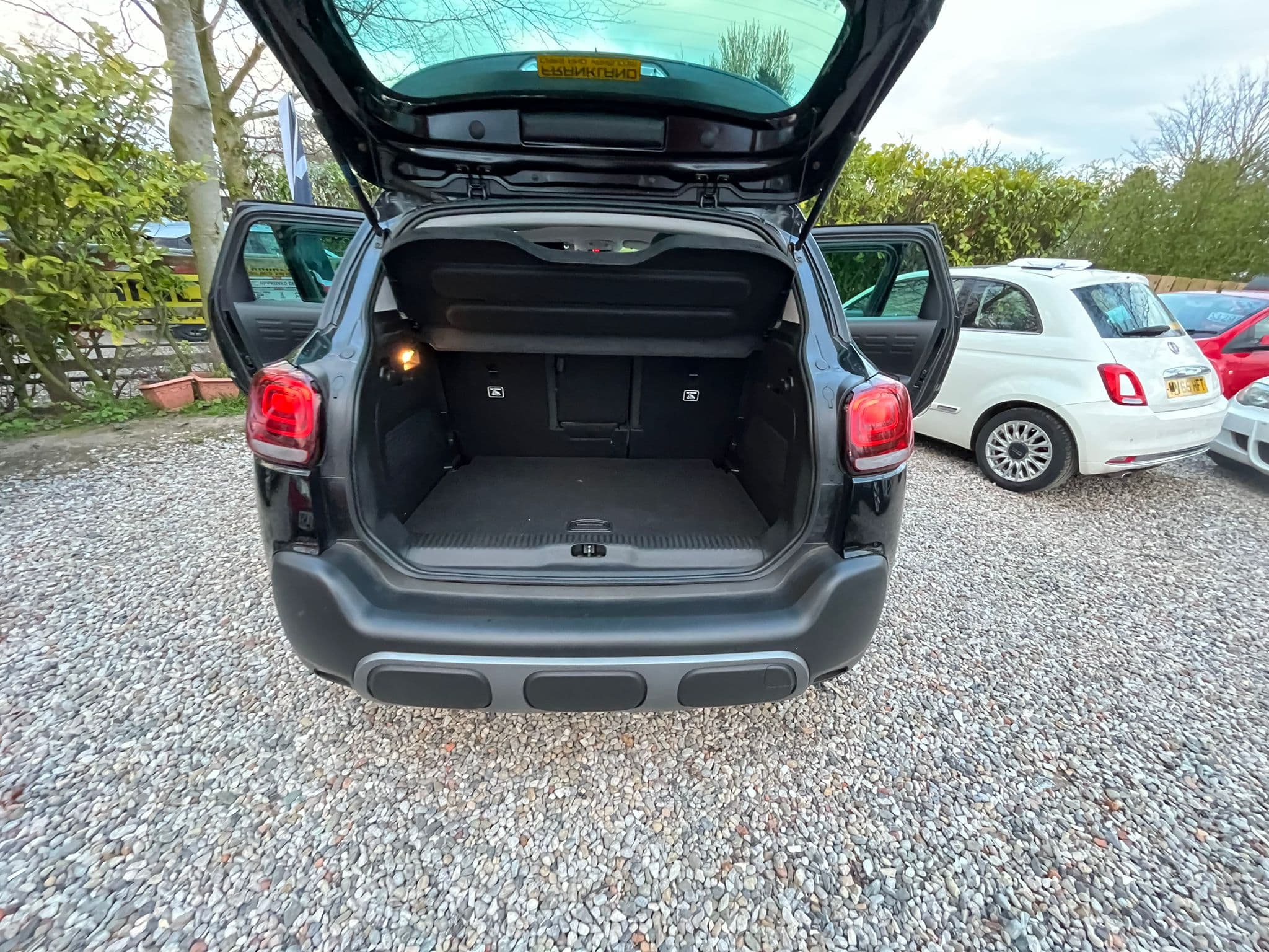 Vehicle image 6 of 19