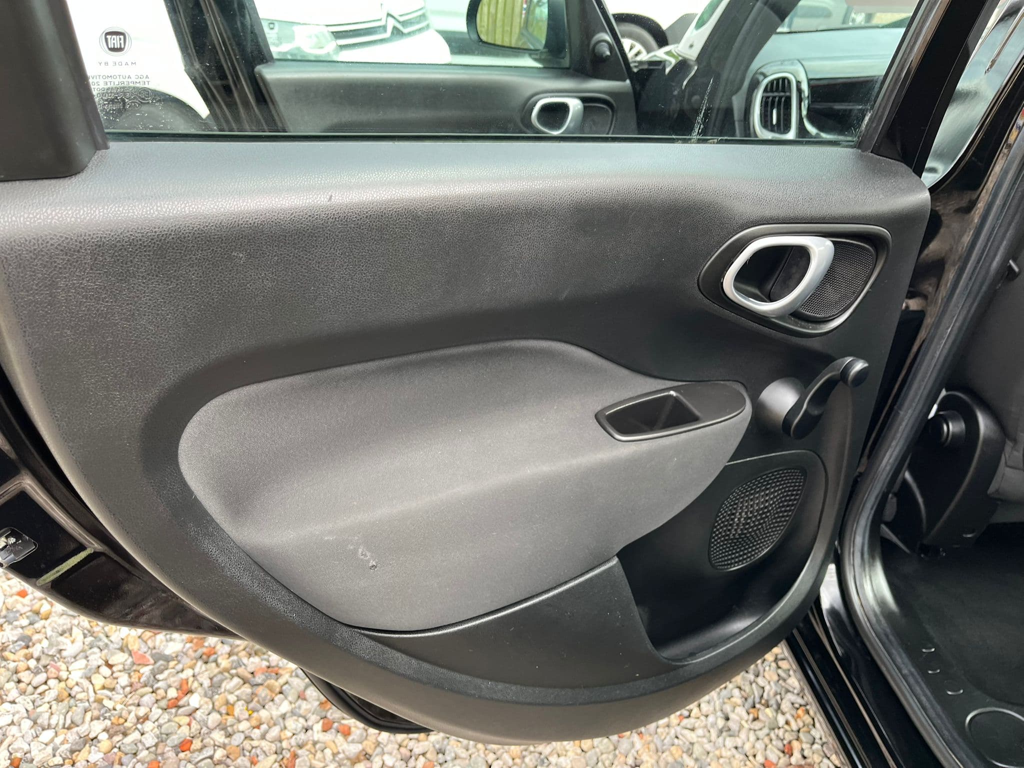 Vehicle image 17 of 38