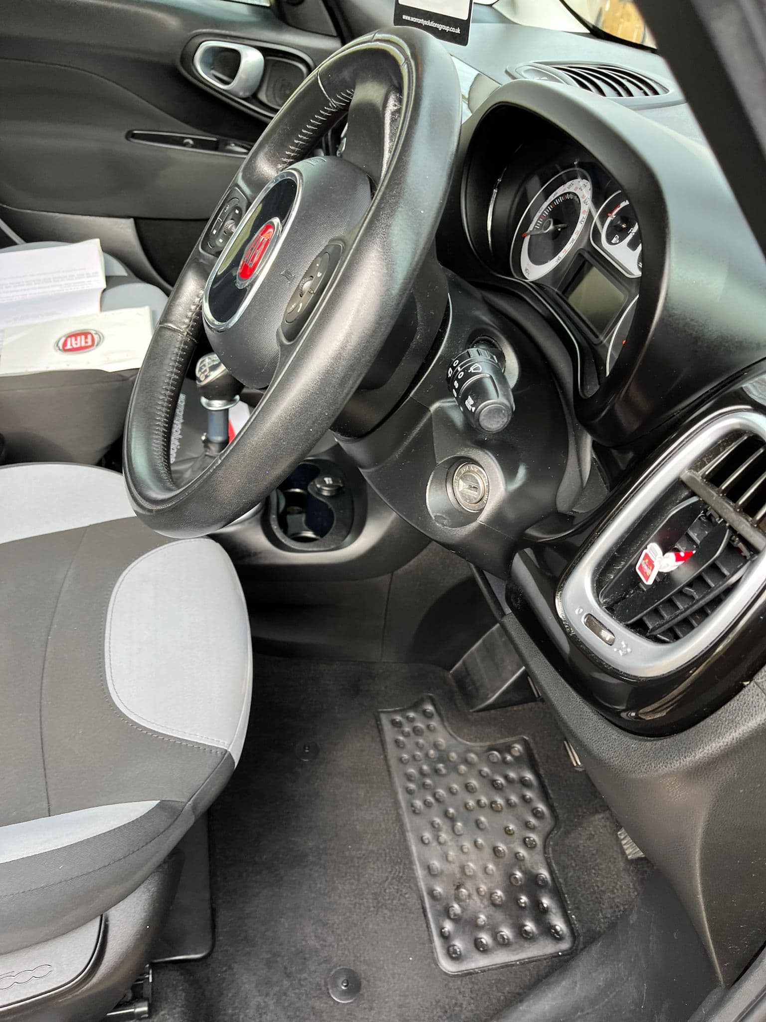 Vehicle image 29 of 38